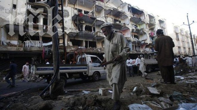 Трима загинаха по време на парламентарните избори в Пакистан