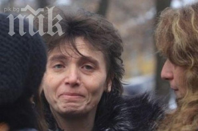 Майката на убитата Мирослава пред ПИК: Флоров и Цветанов ги няма, дано разкрият убийците