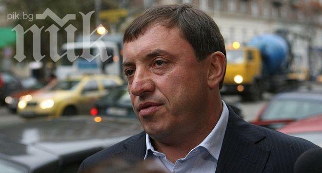 Алексей Петров пред ПИК: Цветанов продължава да е министър, но с лицето на преводачката си