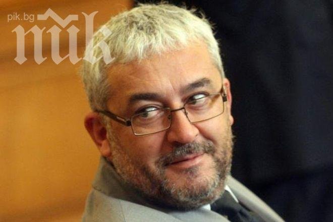 Емил Василев от РЗС с нов пирует: Оставам в политиката!