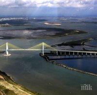 Френският министър на финансите отхвърли предложението за мост над Ла Манша