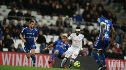 марсилия пропусна дузпа отново победи