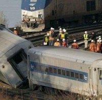 ИНЦИДЕНТ! Пътнически влак дерайлира и се удари в загражденията на спирка в Австралия, има ранени