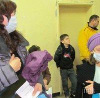 Пловдивските ученици с маски в час