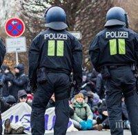 Екшън! На летището в Хановер полицията е предотвратила масов бой между кюрди и турци