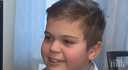 малкият моцарт софия годишният ивайло влезе учебниците музика