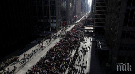 стотици включиха анти тръмп протестите сащ