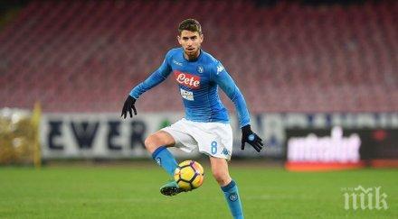 жоржиньо подписва нов договор наполи