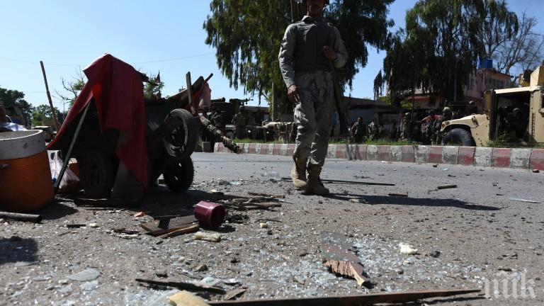 Най-малко 12 убити при взрив на бомба в Афганистан