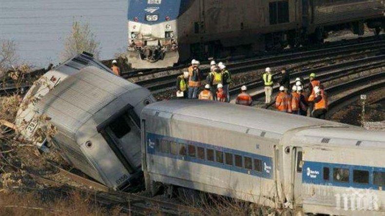 ИНЦИДЕНТ! Пътнически влак дерайлира и се удари в загражденията на спирка в Австралия, има ранени