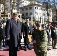 Каракачанов, доброволна казарма няма