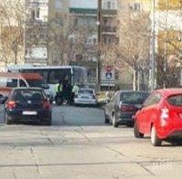 Тежък инцидент! Автобус на градския транспорт в Пловдив се заби в патрулка