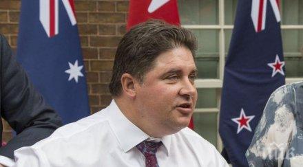 падна министерска глава заради секс закачки