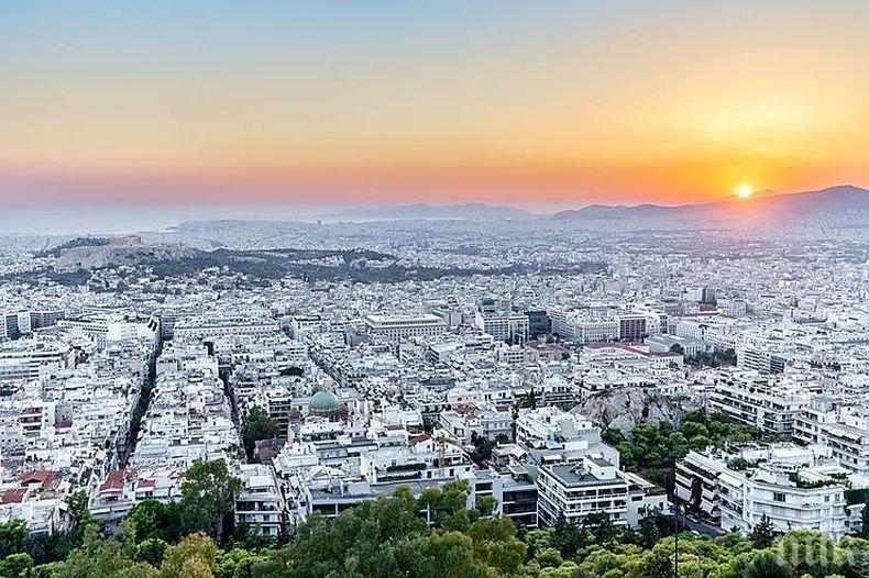 Ужас в Атина! Арестуваха бездомник със седем детонатора