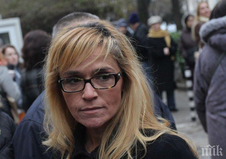 СКАНДАЛ! Кметицата на Младост блъсната в калта от охраната на турска фирма (ВИДЕО)