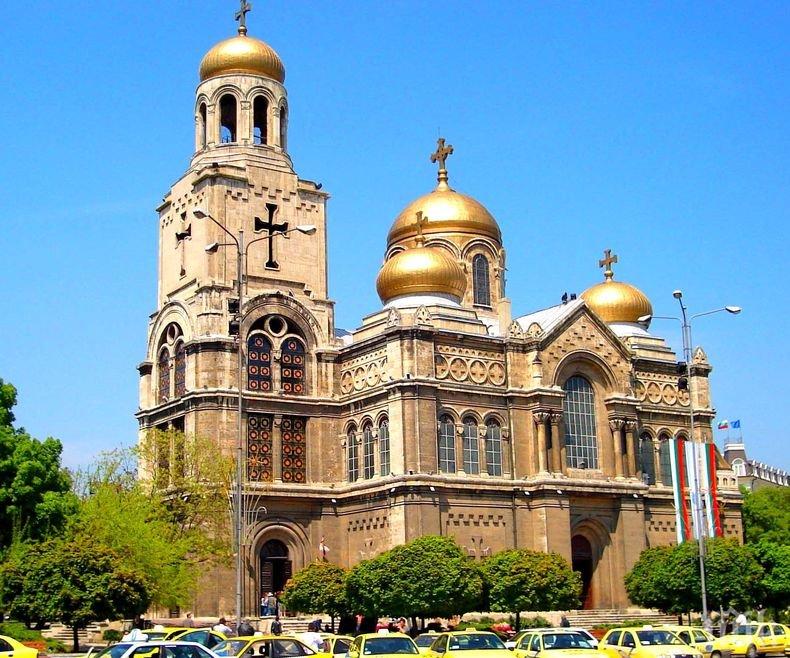 Чудотворна икона пристига днес във Варна