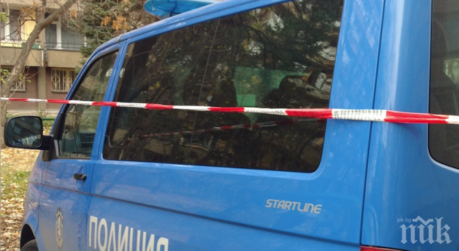 Тийнейджъри нападнаха таксиджия с нож