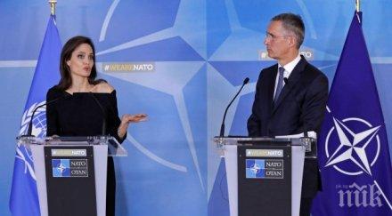 нато насилието жените джоли заголи рамо централата пакта