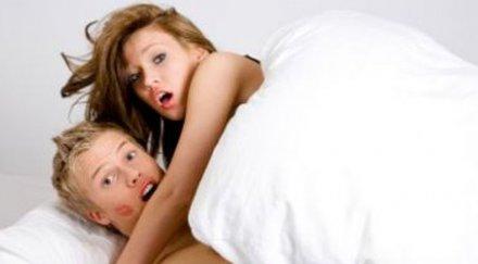 удар кръста мъж научи изневярата половинката телевизията