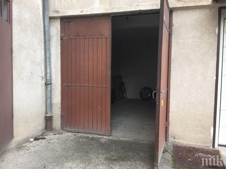 Мъж се прибра от чужбина и що да види: гараж подпря апартамента му! (СНИМКА)