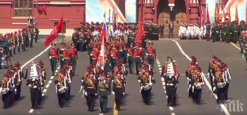 Посрещат премиера на Белгия с военен оркестър в Москва