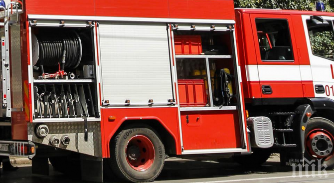 Изгоря уличен автомат за кафе в Севлиево