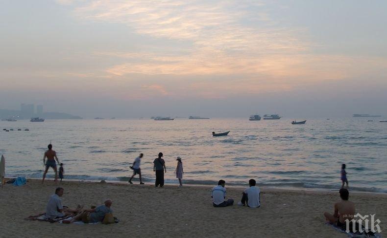 В Тайланд забраниха със закон пушенето на най-големите плажове в страната