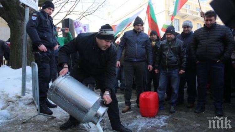 Фермери излизат на протест