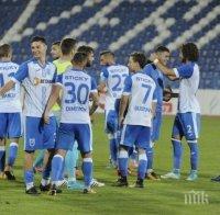 Златински титуляр за Университатя (Крайова) при равенство с Динамо (Букурещ)