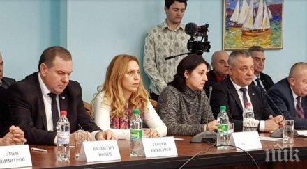 първо пик вицепремиерът валери симеонов важно посещение одеса снимки