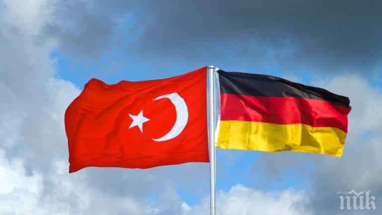 Германия подслонила организатора на пуча в Турция