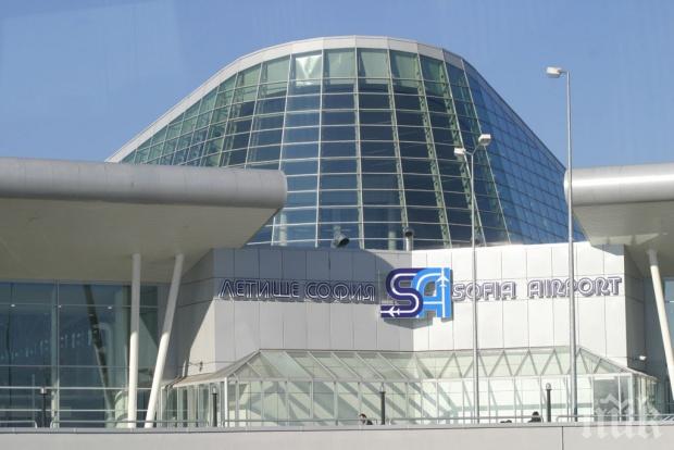 Стихия! Самолет не можа да кацне на Летище „София“, пренасочен бе към Букурещ