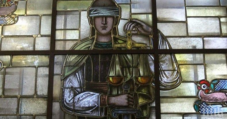 Осем граничари от ГКПП Малко Търново“ се сдобиха с обвинения за подкупи