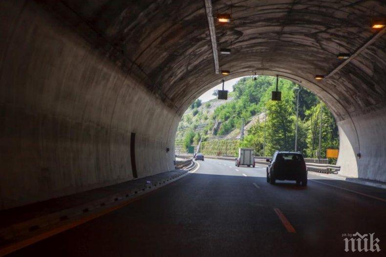 ВАЖНО ЗА ШОФЬОРИТЕ! Променят таксуването на колите в Словения