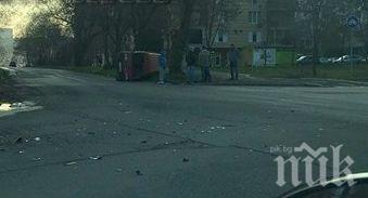 Микробус се преобърна след зверски удар на ключов булевард в Бургас