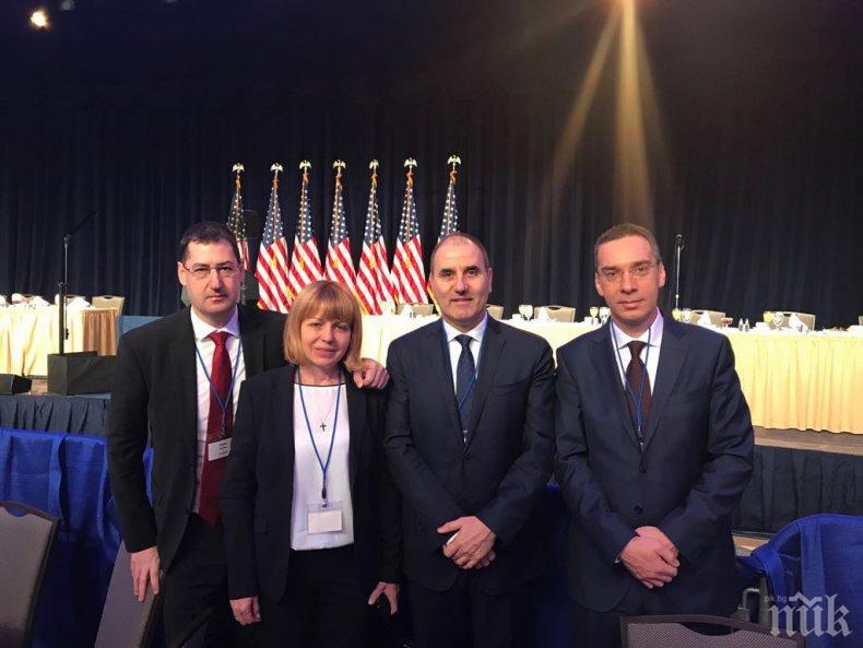 Цветанов и Фандъкова рамо до рамо със световните лидери на Молитвена закуска при Тръмп! Българската група - на специална среща с македонската (СНИМКИ)