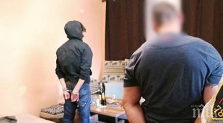 заковаха свирепата банда шокото изнудване рекет