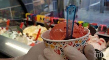 кафене шотландия предлага сладолед умира