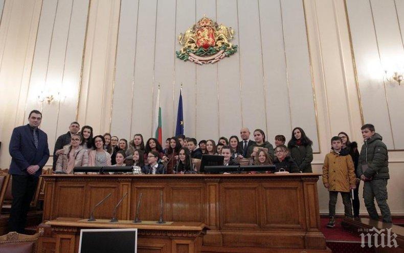 Над 5500 души посетиха Народното събрание в Деня на отворените врати