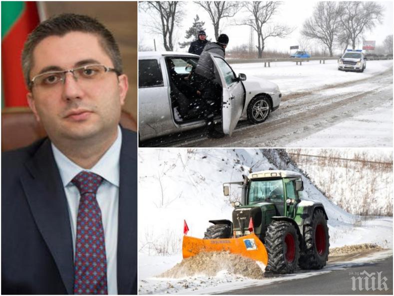 ЕКСКЛУЗИВНО! Регионалният министър Николай Нанков с важен коментар за ситуацията по пътищата след снеговалежите