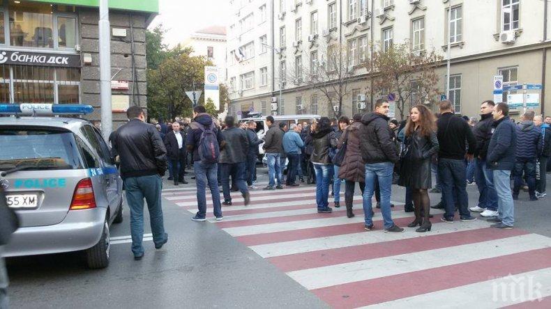 И словенските полицаи стачкуват за по-високи заплати
