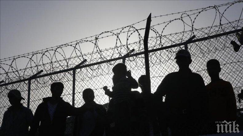 Спипаха 33 мигранти на границата с Турция