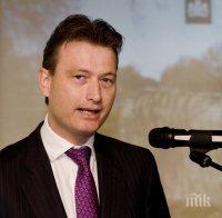 Външният министър на Холандия подаде оставка заради лъжа за среща с Путин 