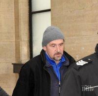 Вальо Топлото се отказа от адвоката си, няма пари