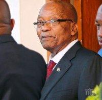 Официално! Президентът на ЮАР се оттегли от поста