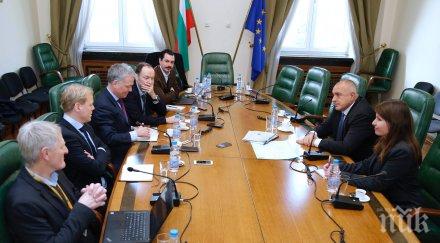 първо пик бойко борисов среща чуждестранни журналисти снимки