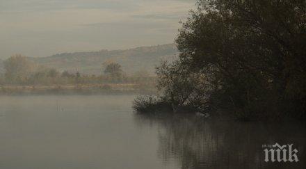 лодка пълна мигранти обърна река марица издирват души