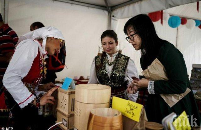 Китайци празнуват Нова година в Момчиловци