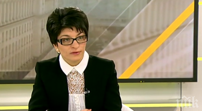 Десислава Атанасова: ГЕРБ ще започне дебат за оставката на Жаблянов