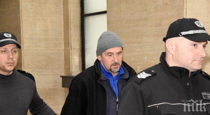 Вальо Топлото се отказа от адвоката си, няма пари